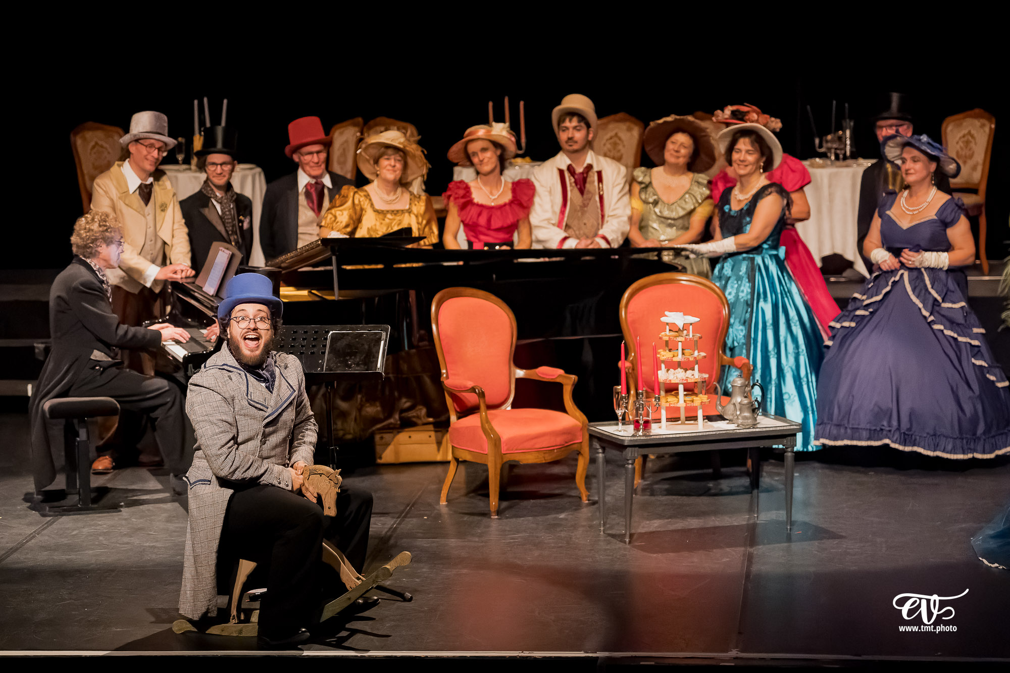 DANS LE SALON DE ROSSINI